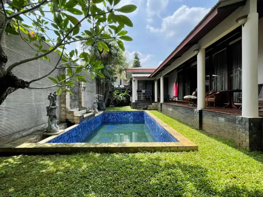 Dijual Rumah Tropis Kebagusan Jakarta Selatan di Bawah NJOP, LT 1.431 m², Private Entrance, SHM