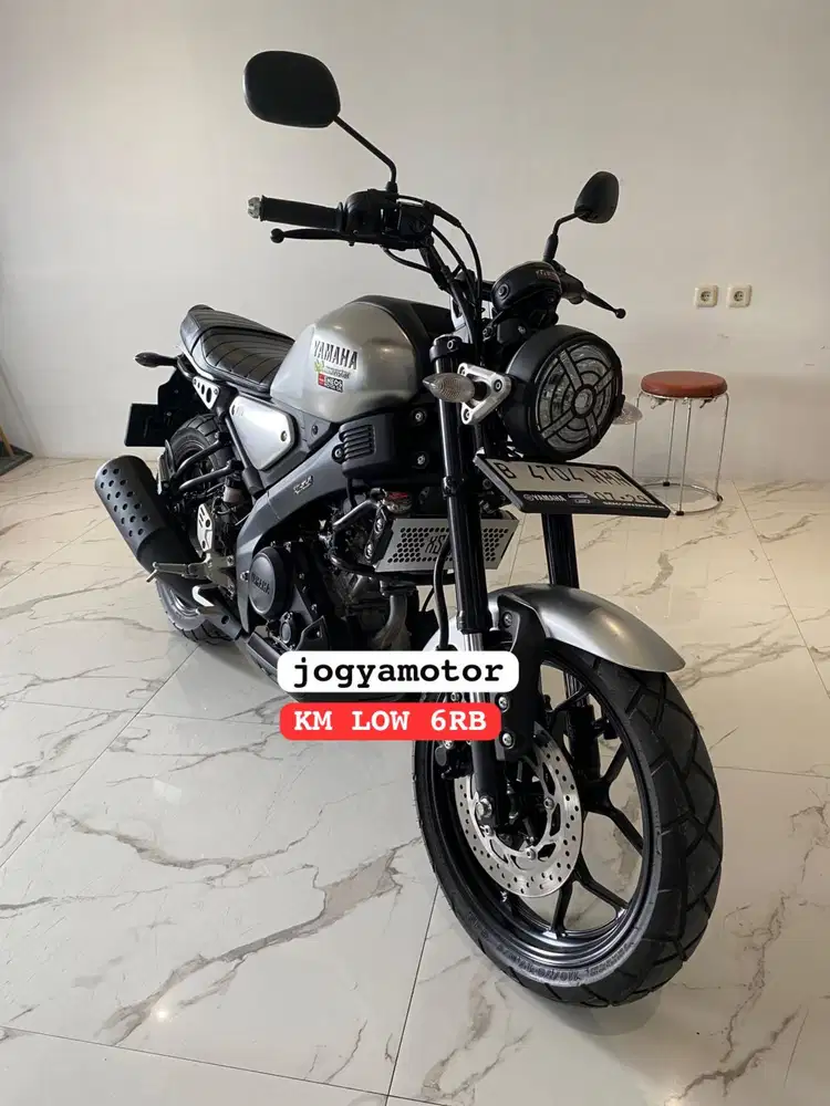 (B) yamaha xsr 155 2024