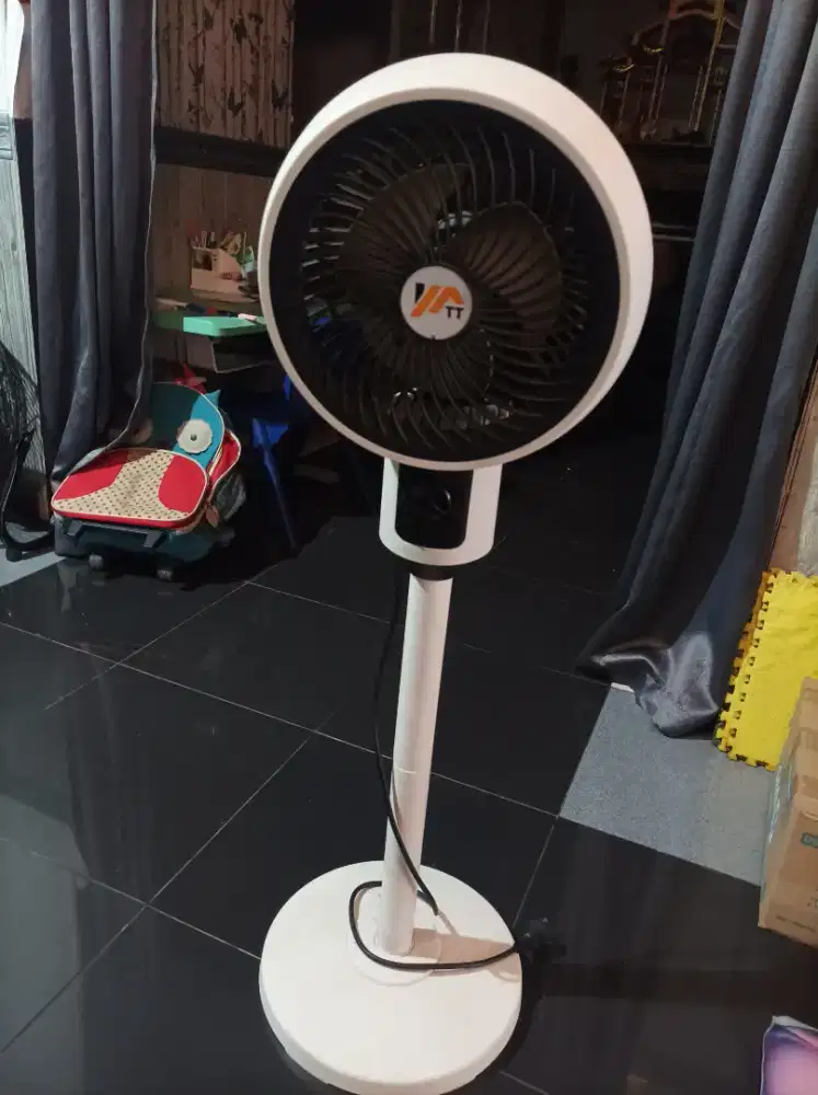 kipas angin model minimalis bisa dipindah2 kondisi nyala siap pakai