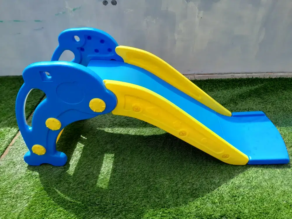 Dijual perosotan anak masih bagus, jarang main