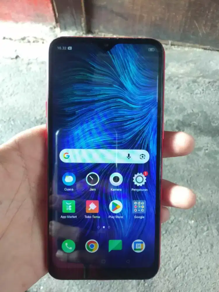 Dijual hp realmi note 8.ram 4.mis ttp blkng retak dkit.yg lain aman.