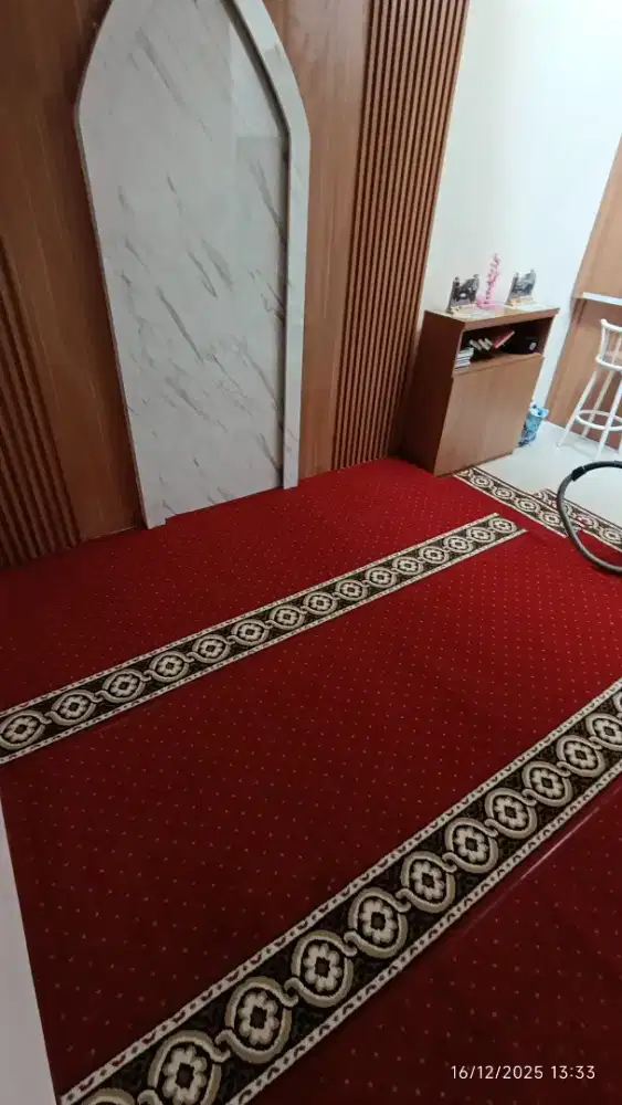 Karpet masjid lokal