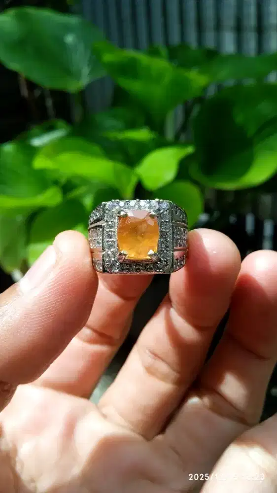 ORANGE SAFIR NATURAL YAKUT KUNING