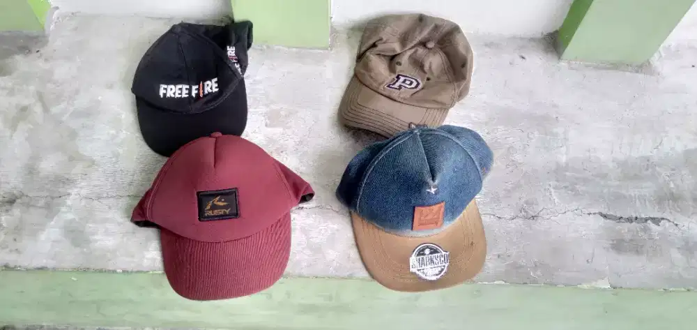 Di jual topi murah aja wa dan hp  buruan