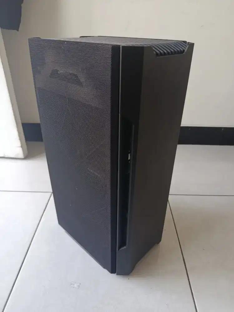 CASING CPU PHANTEKS PERFORATED