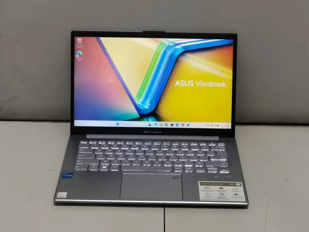 Like new asus vivobook go 14 intel core i3 n305 ram 8/512 gb