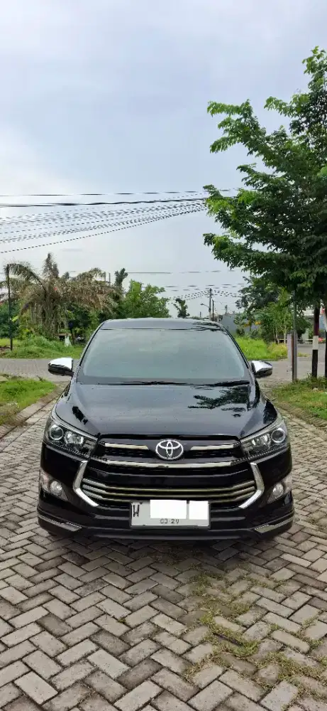 INNOVA VENTURER 2.4 DIESEL 2019
