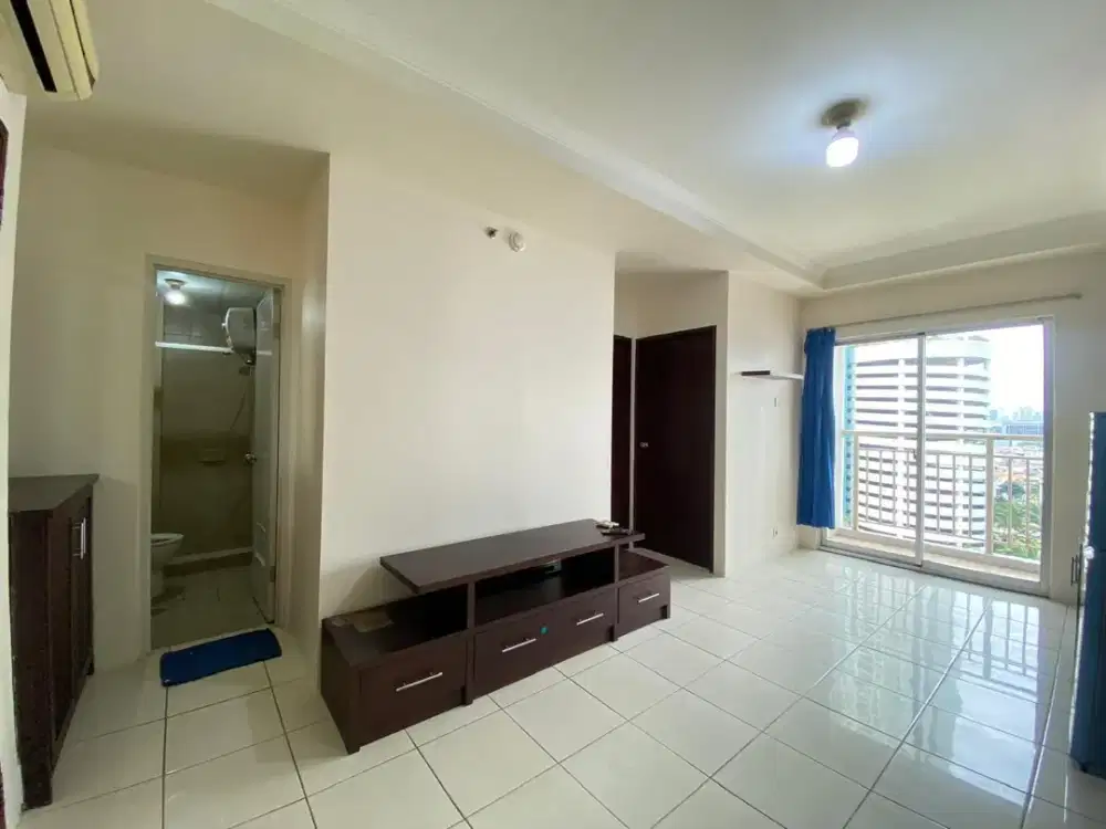 Disewakan Apartemen Mediterania Garden Residences 2, best view