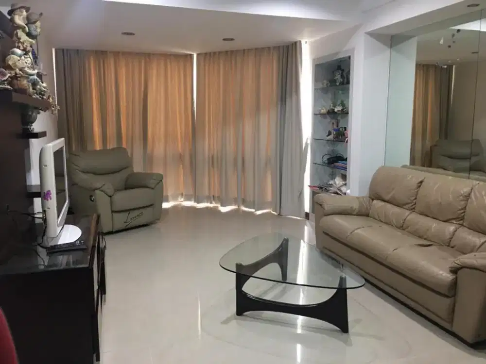 Disewakan Apartemen Taman Anggrek, best view