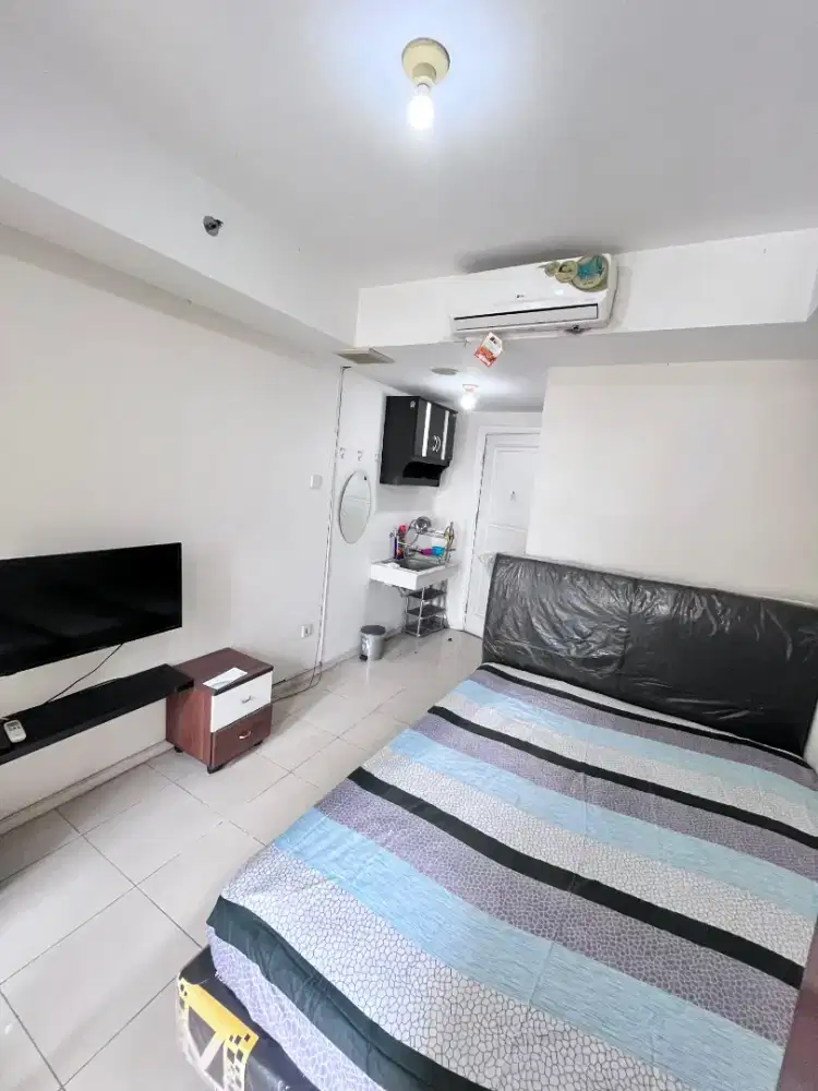 Disewakan Apartemen Green Lake Sunter Tipe Studio Semi Furnished
