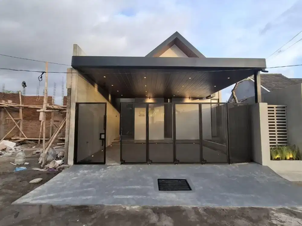 RUMAH LUAS SIAP HUNI DI KALASAN, FREE PAGAR DAN KANOPI