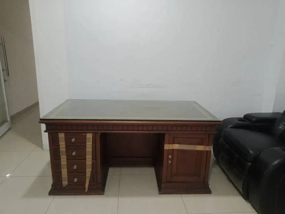 Dijual meja Kantor