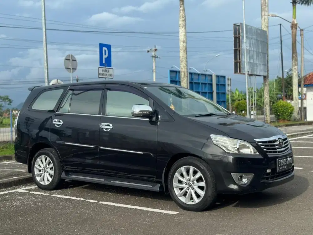 Toyota Kijang Innova G 2.0 2012