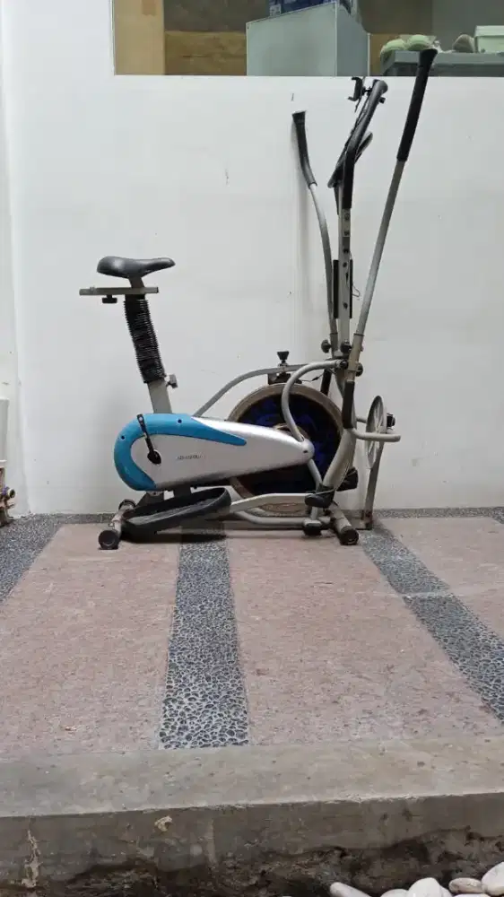 Alat latihan kardiovaskular sepeda fitness