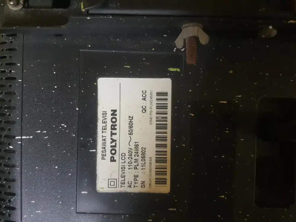 TV LED POLYTRON DAN SHARP AQUOS