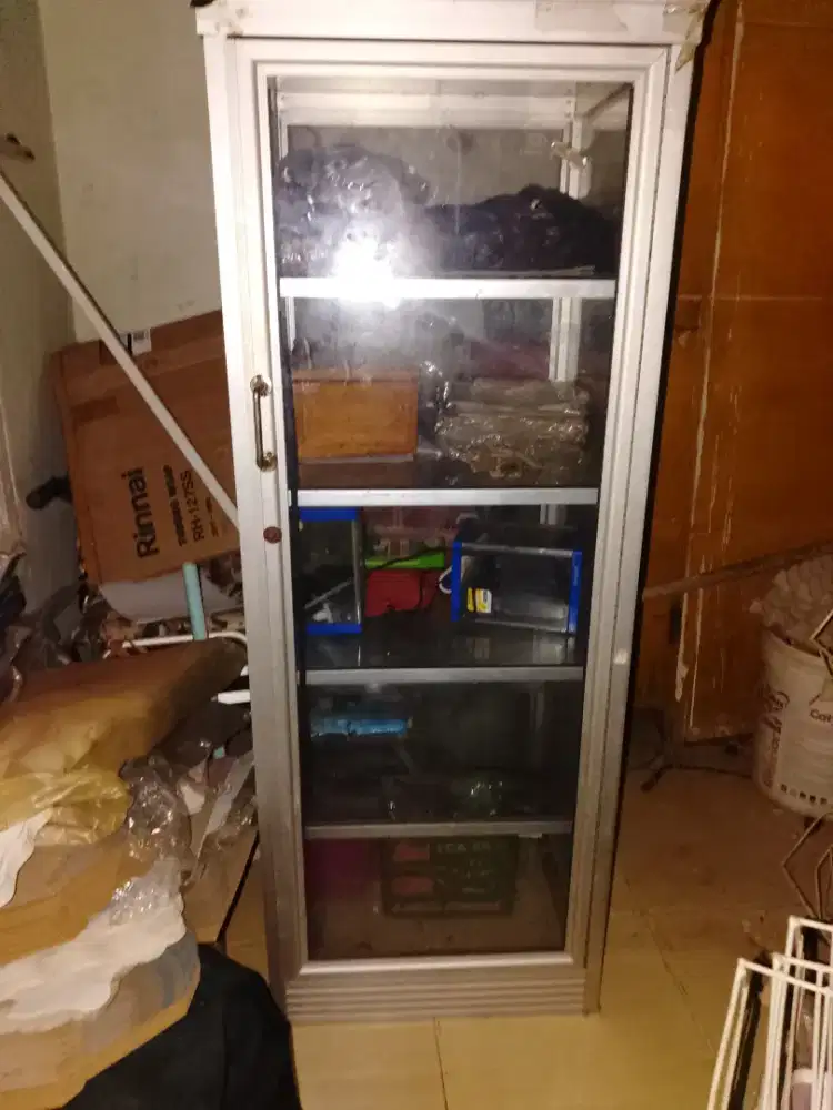 ETALASE BERDIRI 1mx50cm