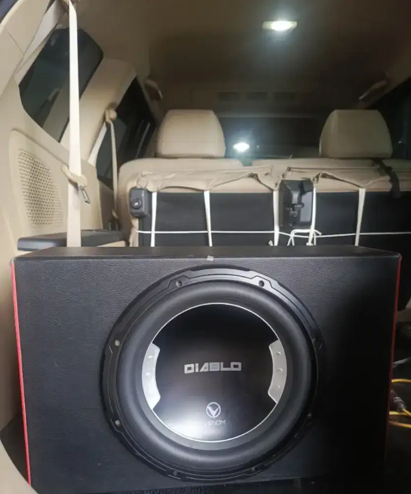 Subwofer 12 in  dan power venom