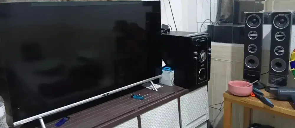 Tv cocaa 40 inc & speaker aktif politron
