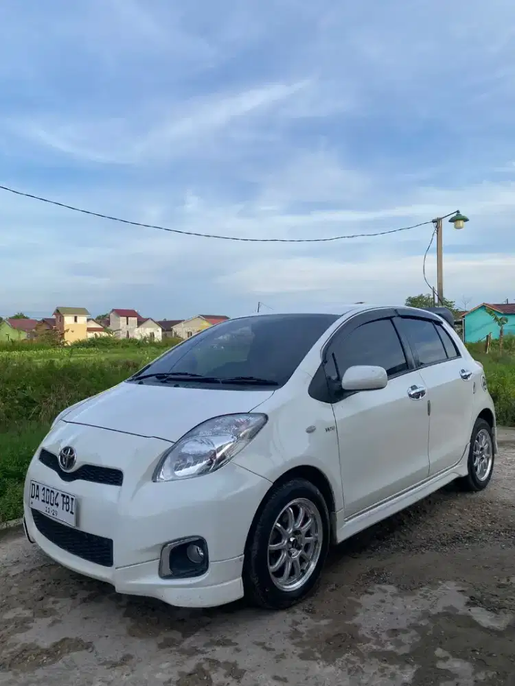 Yaris bisa pakaian pribadi