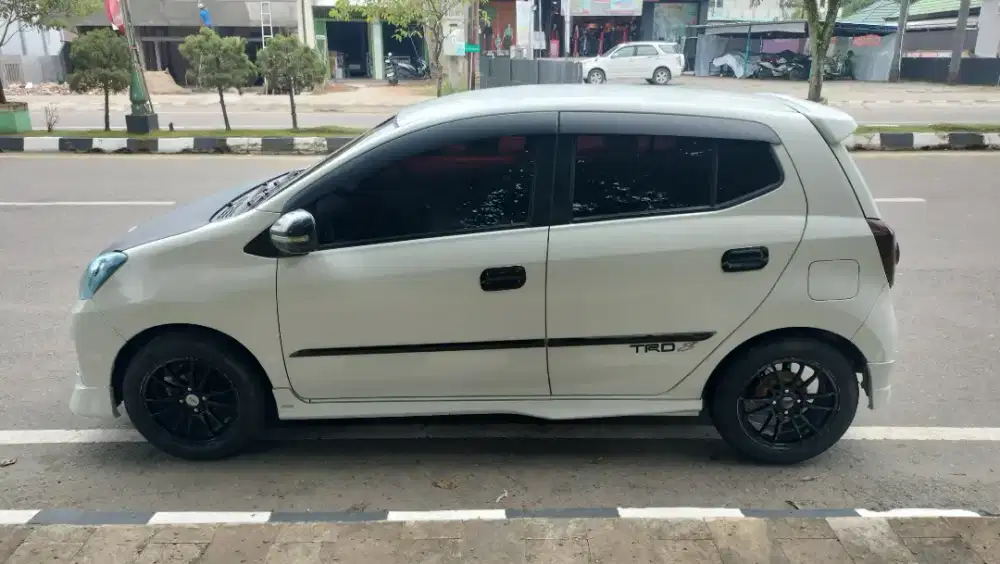 Toyota Agya Tahun 2016 Type Tertinggi TRDs