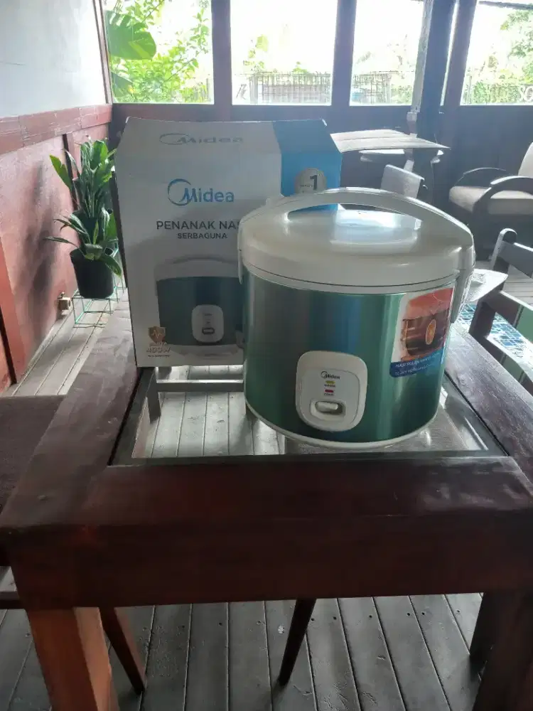 Rice cooker 1.8 Liter