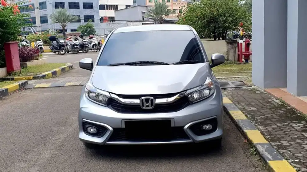 Honda Brio 1.2 E Satya Cvt AT Abu 2021 km.24rb Tangan pertama