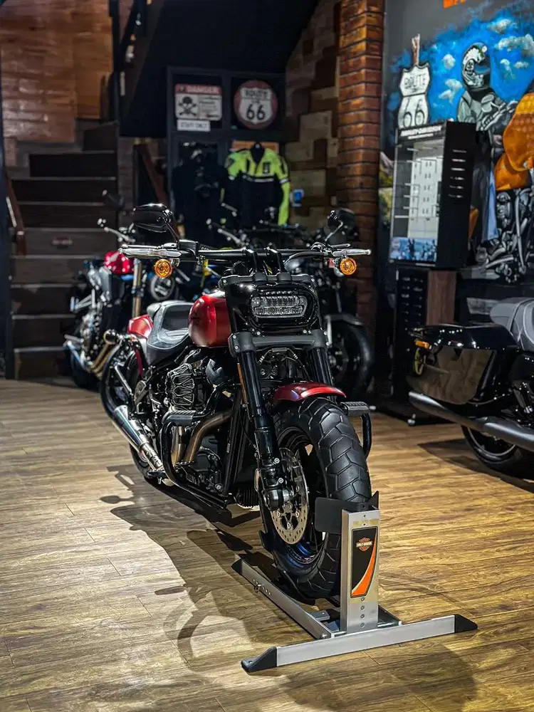 H-D Softail Fat bob M8 114Ci FP ATPM istimewa like new low odo acc
