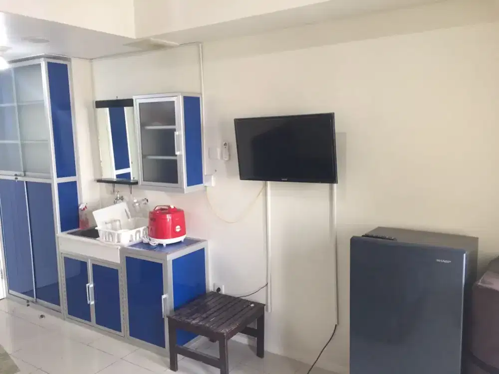 ready disewa unit apartemen green lake sunter,studio furnished,ac dan waterheater,luas 20,lantai rendah