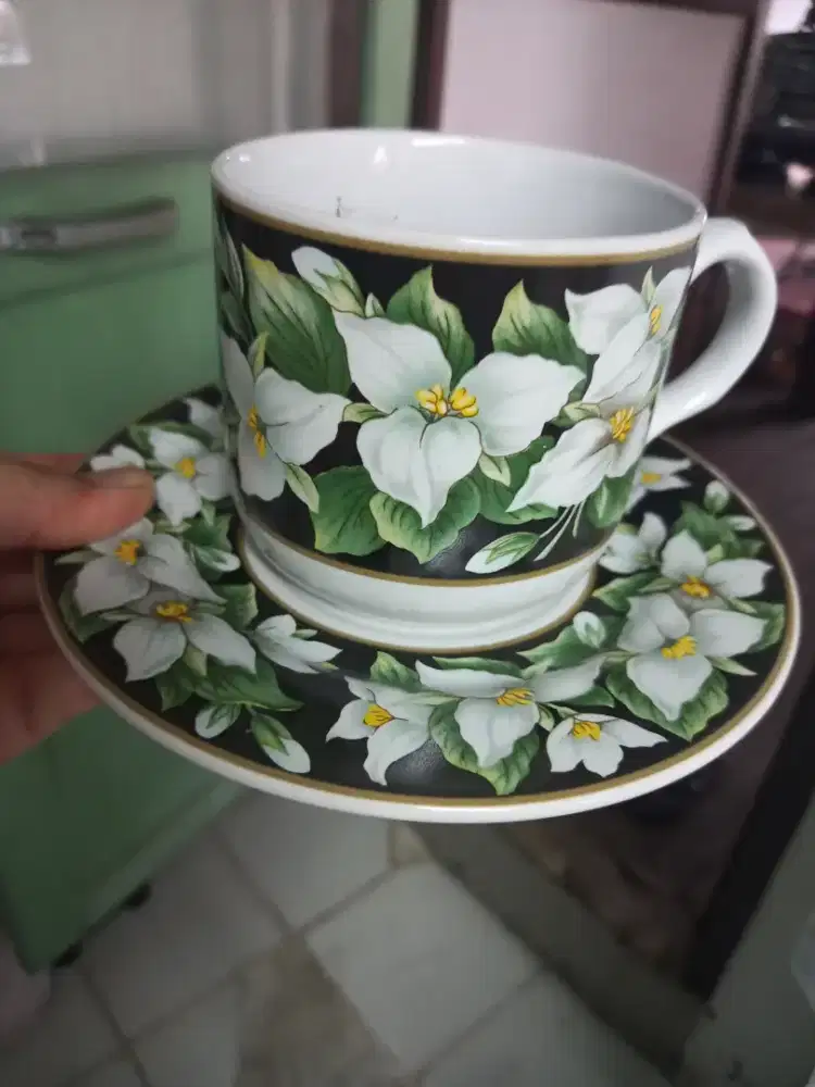 Cangkir motif bunga