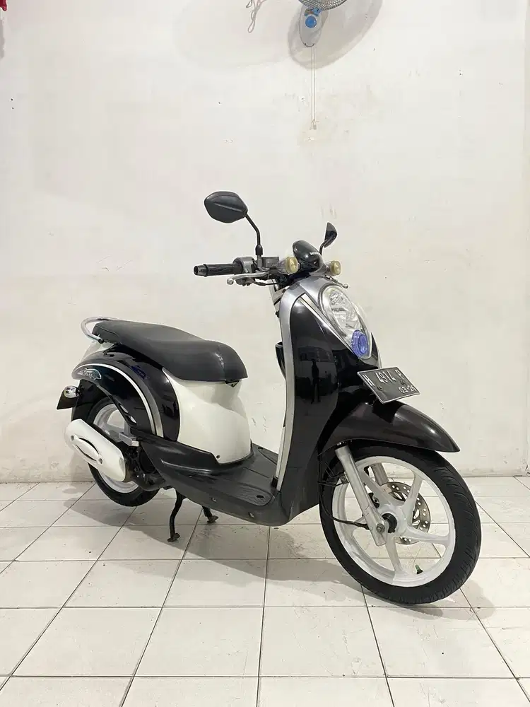 SCOOPY 2011 karbu istimewa