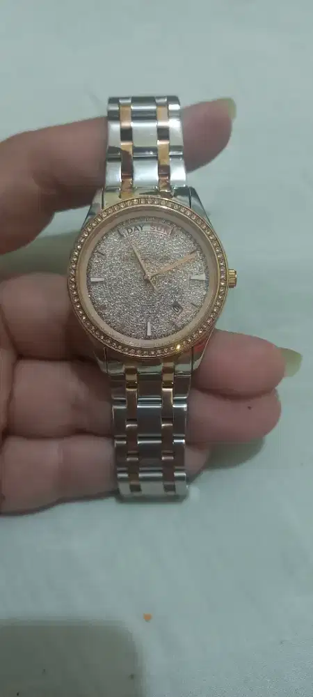 Di Jual Jam Michael Cros