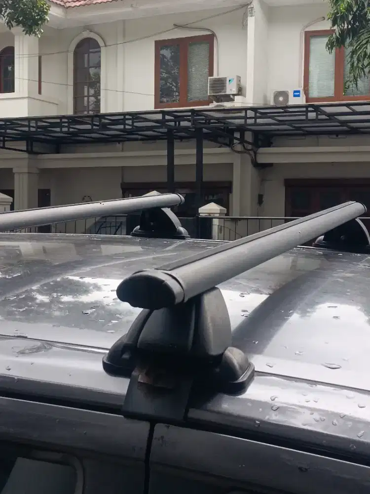 Cross Bar untuk Roof Rack/ Roof box merk Sunrise