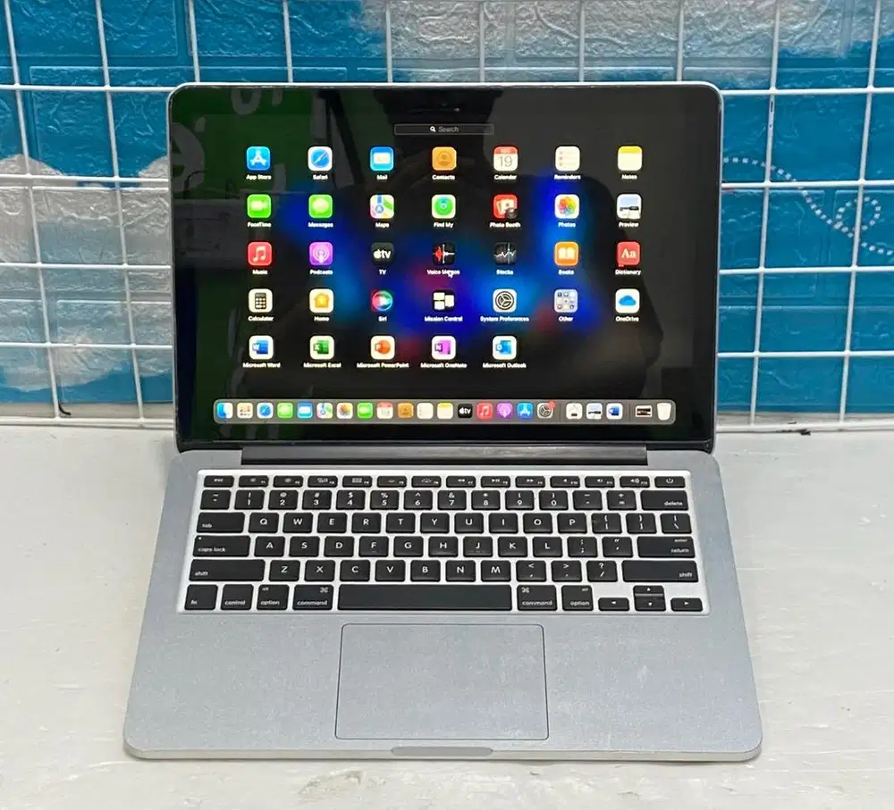 Macbook pro 2015 core i5 ram8gb ssd512gb