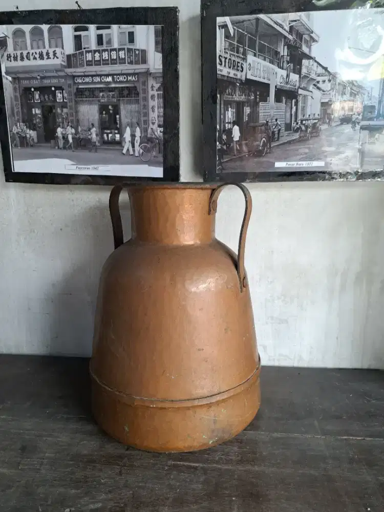 Pot tempat susu antik tembaga
