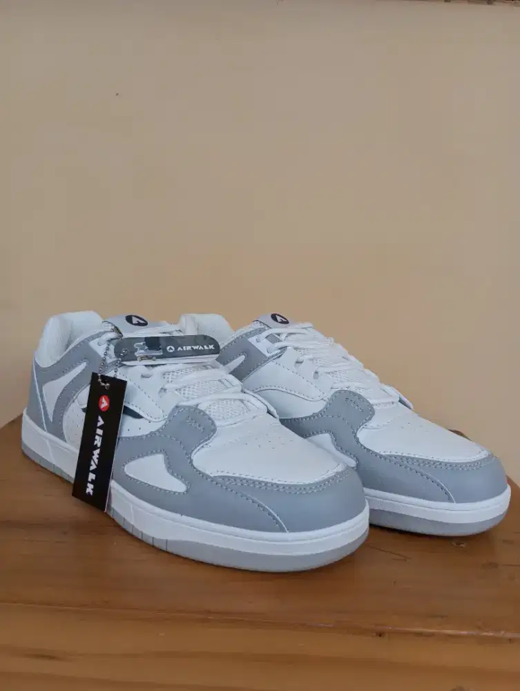 Sepatu Airwalk Barn