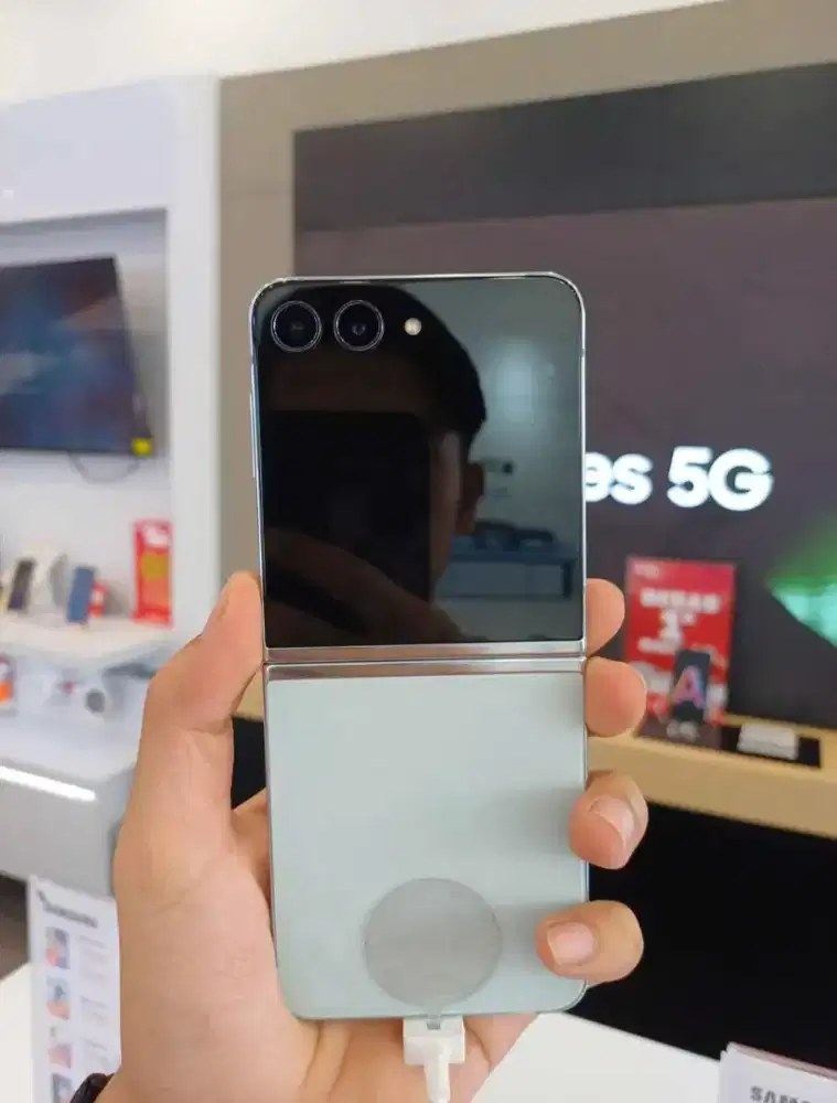 Samsung Z Flip 5 5G | Baru dan Garansi Resmi SEIN