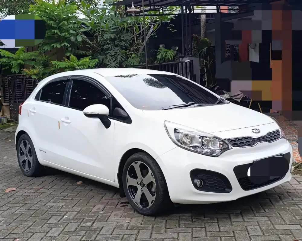 Mobil Kia Rio 2013 Manual