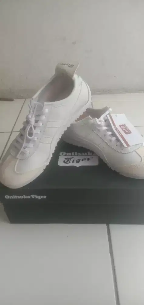 Sepatu Onitsuka tiger mexico 66 white