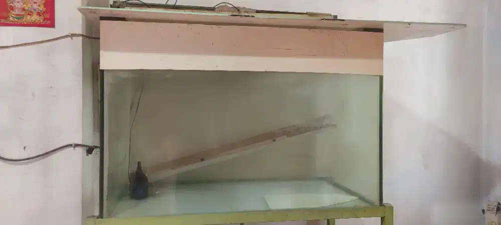 Aquarium 90x50x60 kc 10cm 400rb angkut