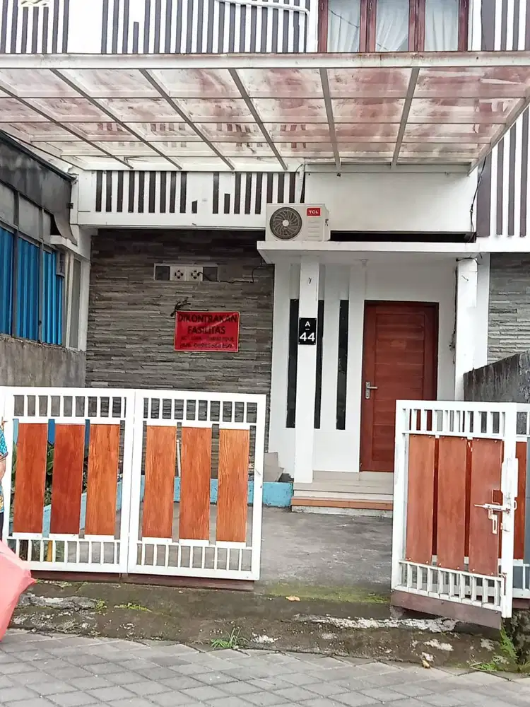 Disewakan Rumah Tahunan