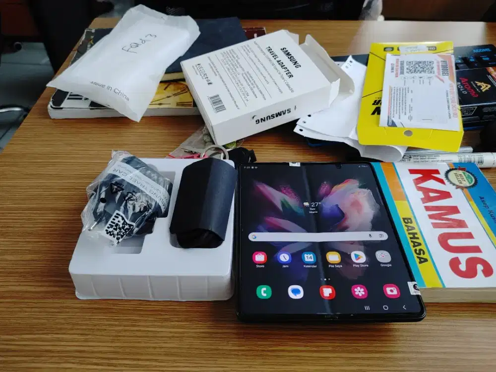 Samsung z Fold 3 ram 12/512