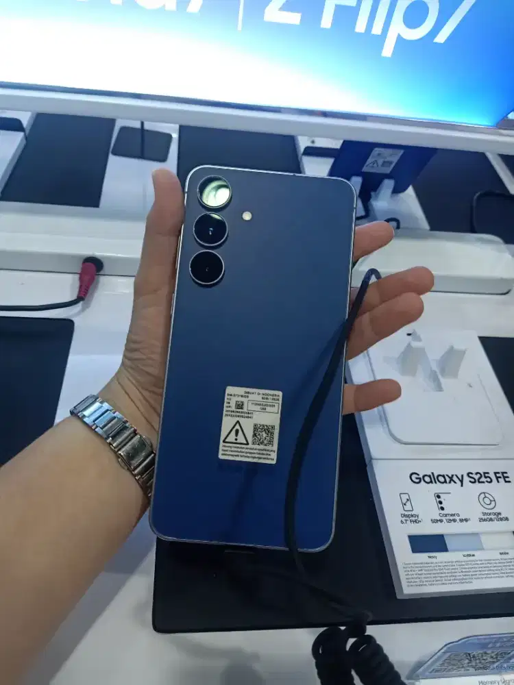 SAMSUNG S25 FE 8/256GB