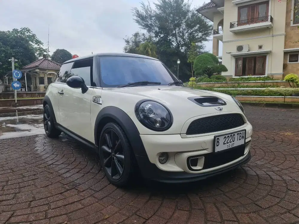 Mini Cooper S 1.6 Turbo Automatic 2014