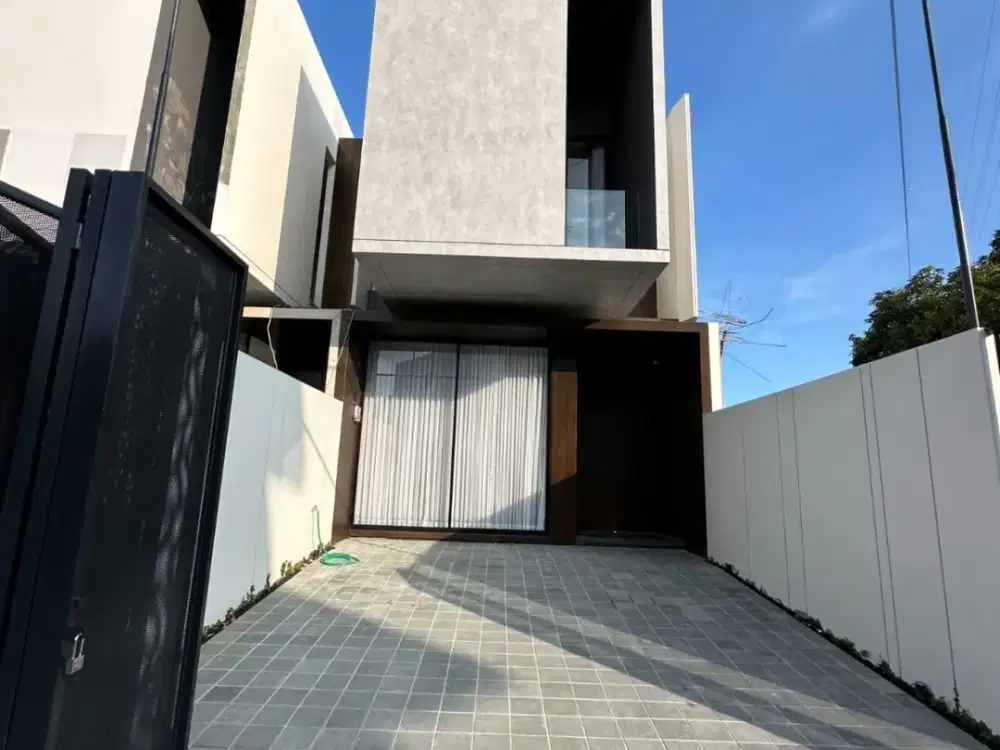 Rumah Gress FULL FURNISHED – Lokasi Strategis dekat Dharmahusada