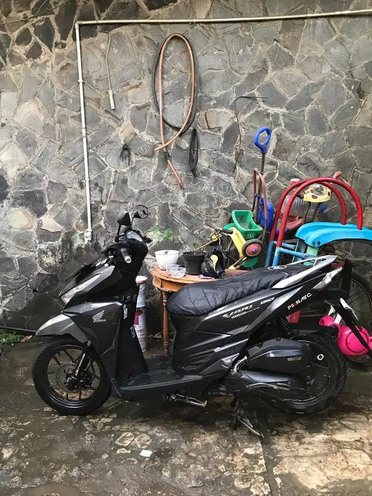 Dijual motor honda vario 150cc 2016