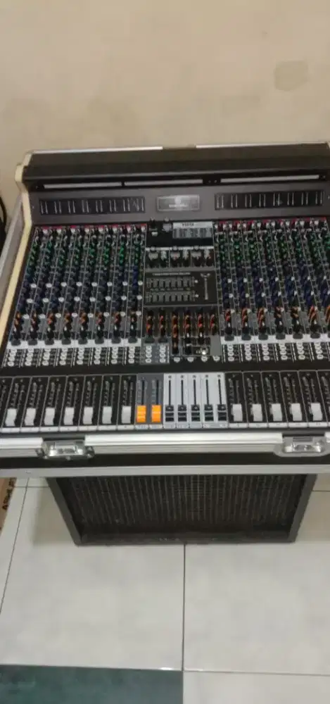 Audio untuk panggung