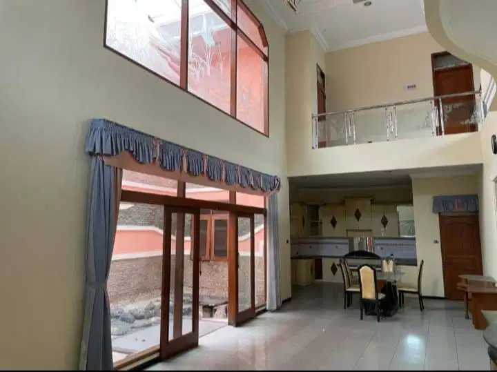 Dijual Rumah Mewah 2 Lantai di Pasteur - Bandung Utara