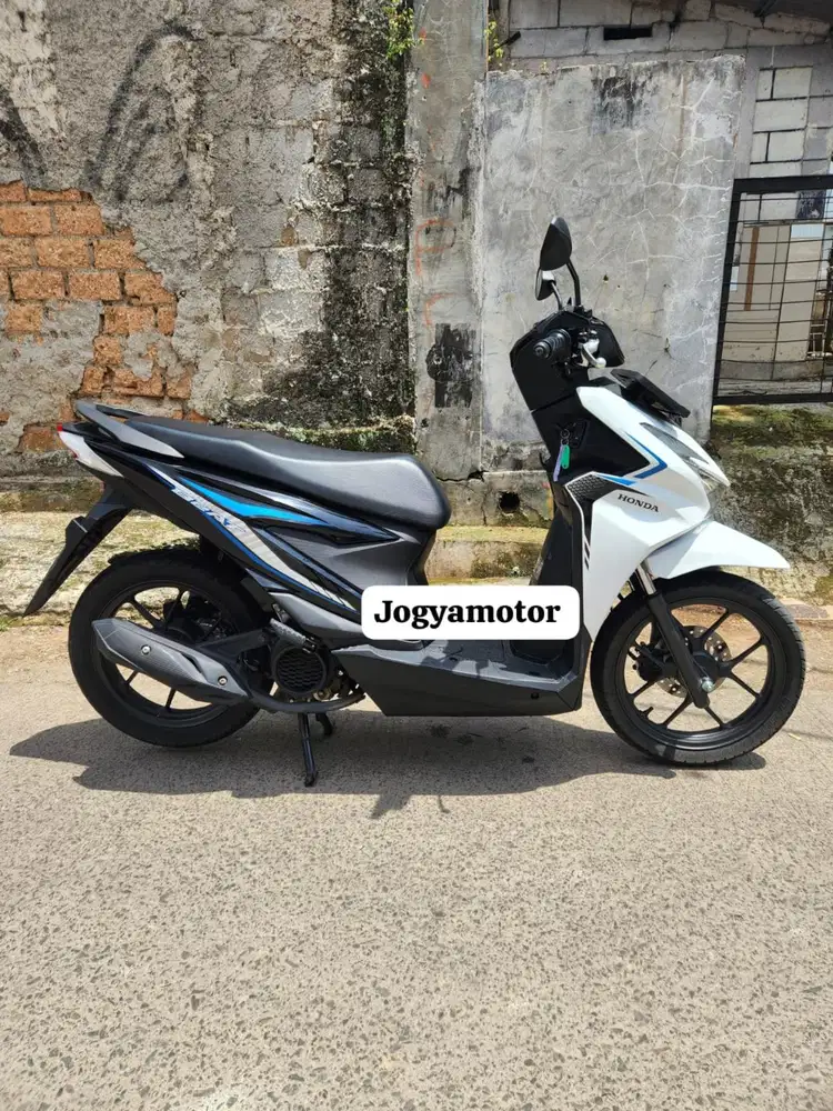 (B) honda new beat fi 2025