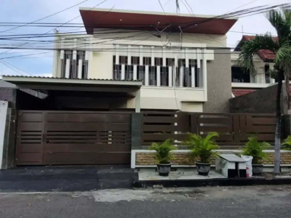 Dijual Rumah Minimalis 2 Lt Baru Renov Manyar Kertoarjo