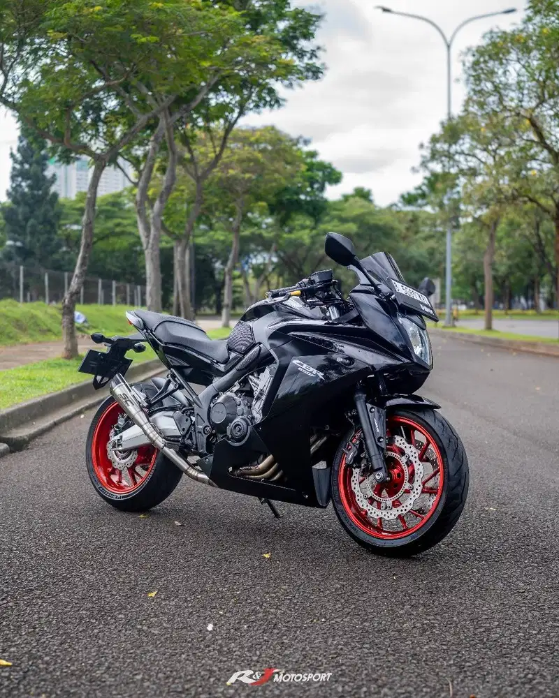(Full Paper) Honda CBR 650 F CB650 CB 650F Nik 2015 Warna Hitam